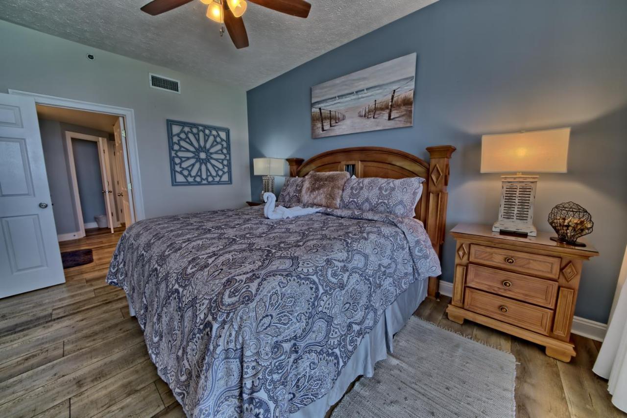 Beautiful With Spacious Balcony To Enjoy Fascinating Ocean View - Unit 1002 Apartment *