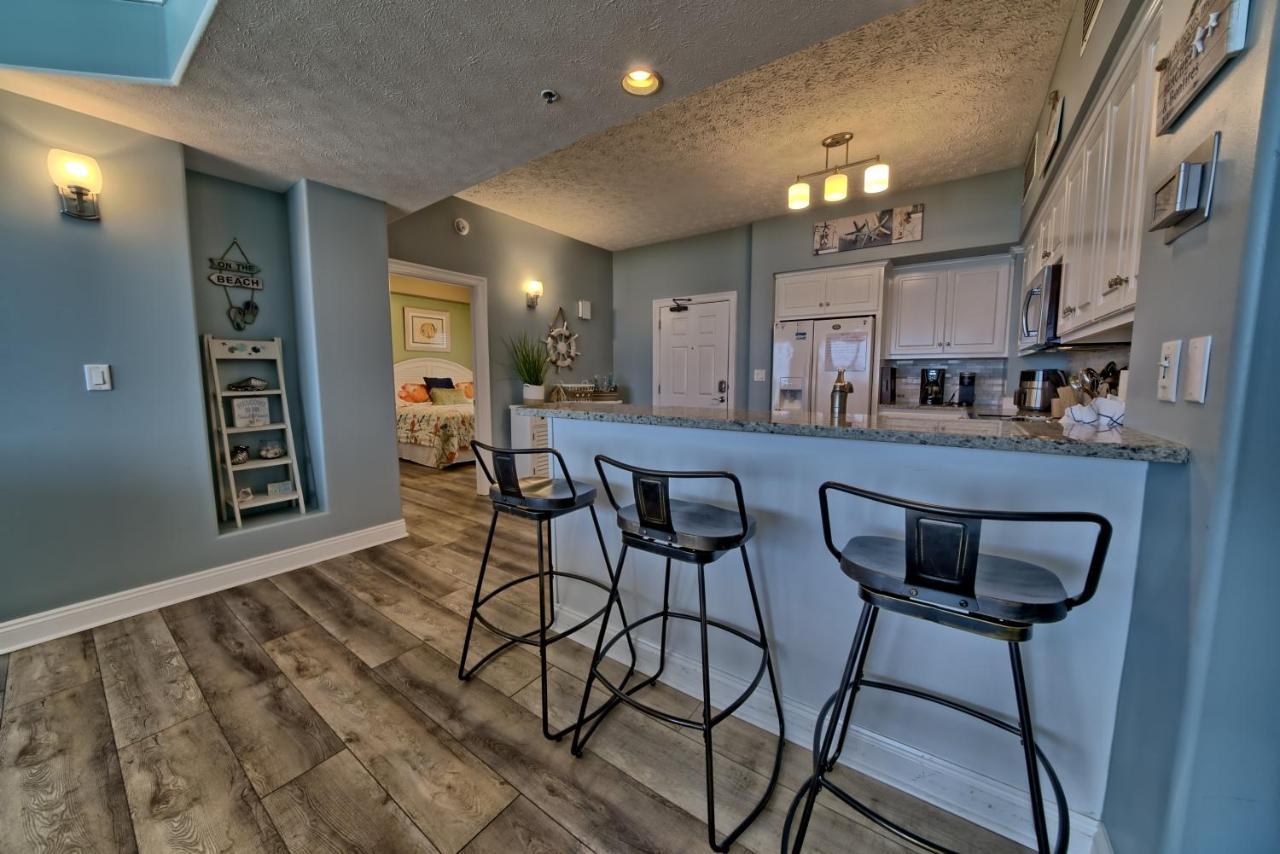 Beautiful With Spacious Balcony To Enjoy Fascinating Ocean View - Unit 1002 *